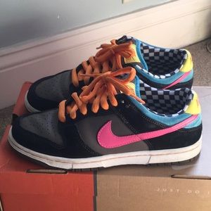 Nike SB skateboard size 5.5 black with colorful and checkerboard details